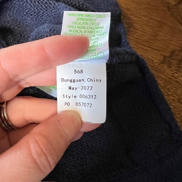 Lilly Pulitzer Danette Round Neck Sweater Beach Please Womens S True Navy - Picture 9 of 10